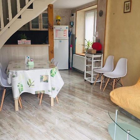 Petite Maison Au Coeur De L Auvergne Jumeaux Ngoại thất bức ảnh